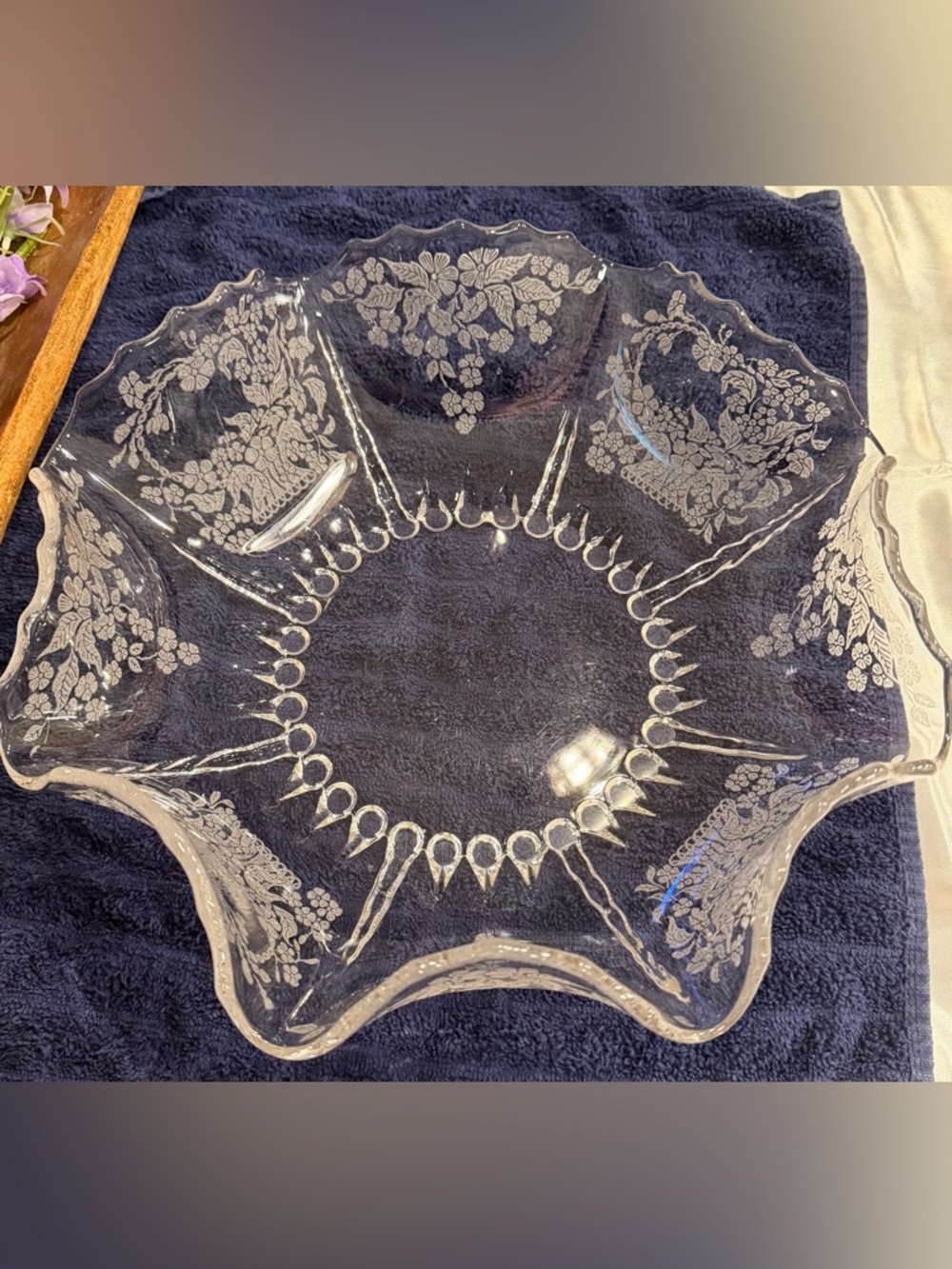 Vintage Etched Floral Glass Ruffled Serving‎ Bowl Large, Clear, Elegant, 1940’s.